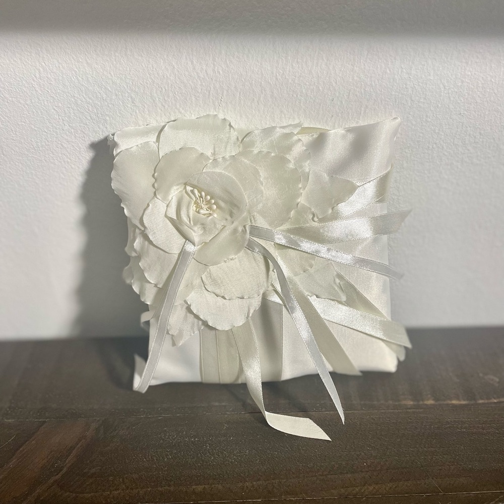 Small rings pillow - Picture 1 of 2